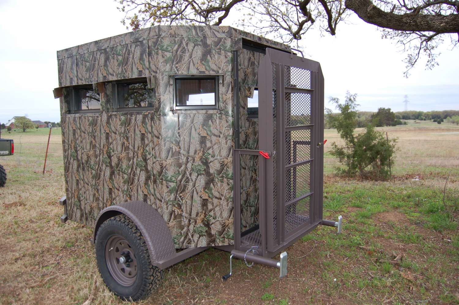 Ranch king handicap trailer blind.